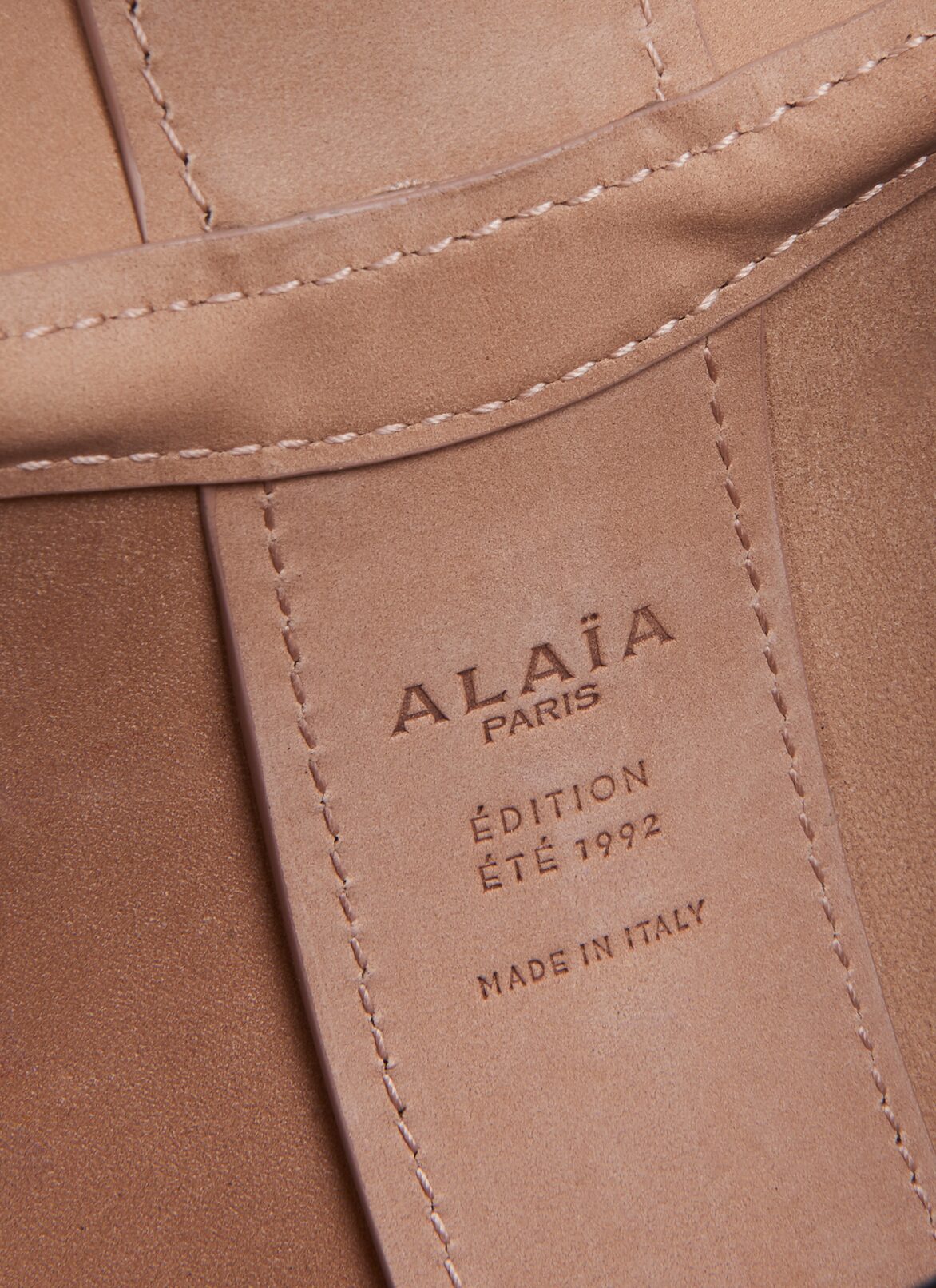 Edition 1992 Corset bag 18 ALAÏA WHITE EDITION 1992 CORSET BAG 18